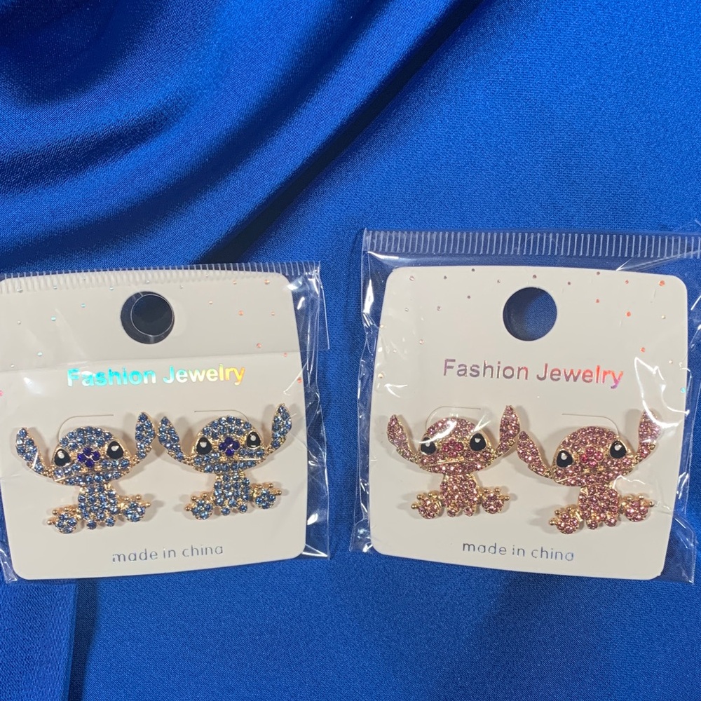 2 pairs of super cute stitch earrings in blue and pink